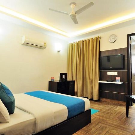 อาร์อาร์ เรสซิเดนซี Hotel เดลี ภายนอก รูปภาพ