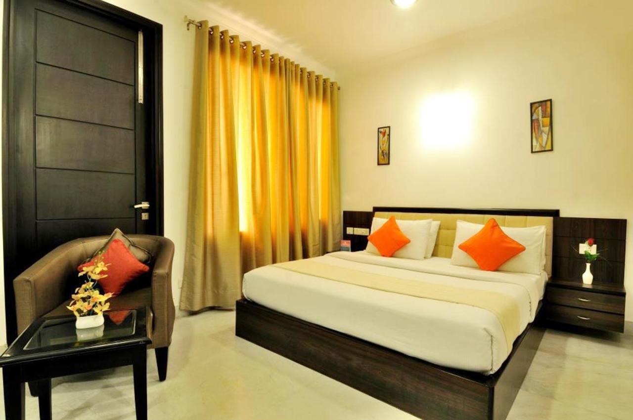 อาร์อาร์ เรสซิเดนซี Hotel เดลี ภายนอก รูปภาพ