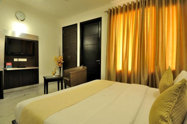 อาร์อาร์ เรสซิเดนซี Hotel เดลี ภายนอก รูปภาพ