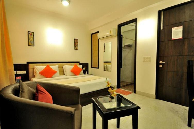 อาร์อาร์ เรสซิเดนซี Hotel เดลี ภายนอก รูปภาพ